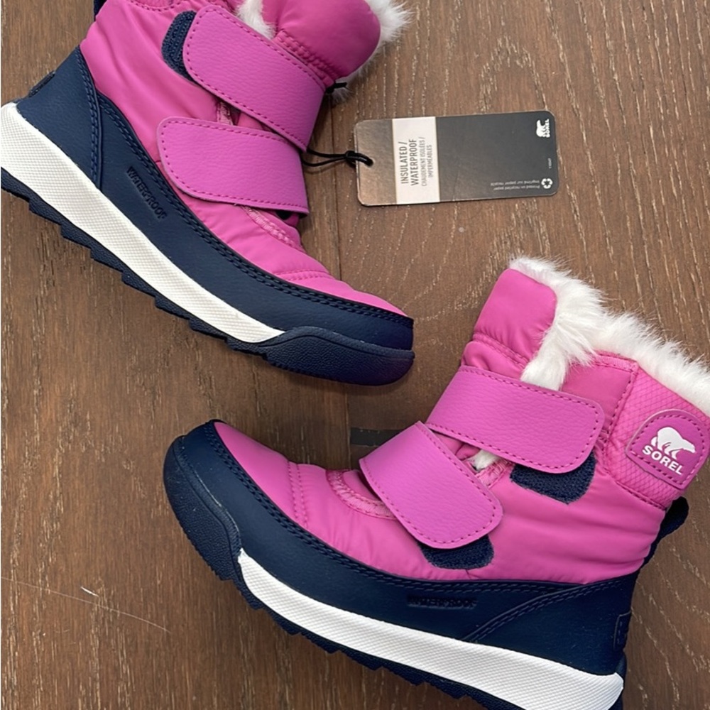 Brand new Sorel girls snow boots size 11.